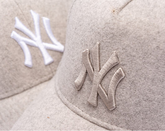 Kappe New Era - MLB Melton Wool 9FORTY A-Frame - NY Yankees - Stone