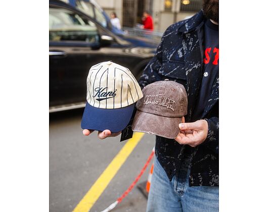 Kappe Karl Kani - Cursive Varsity Pinstripe Baseball Cap