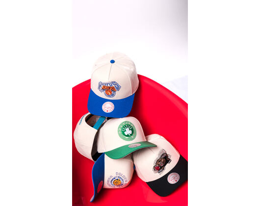 Kappe Mitchell & Ness - Off Tilted - NBA - New York Knicks - Off White