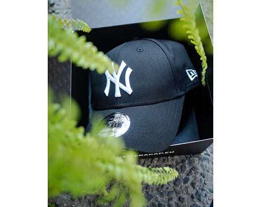 Kappe New Era - MLB Essential 9FORTY - NY Yankees - Black / White