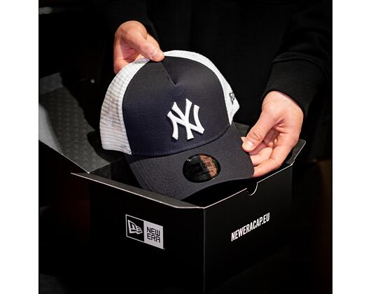 Kappe New Era - MLB Clean 9FORTY Trucker - NY Yankees - Navy / White