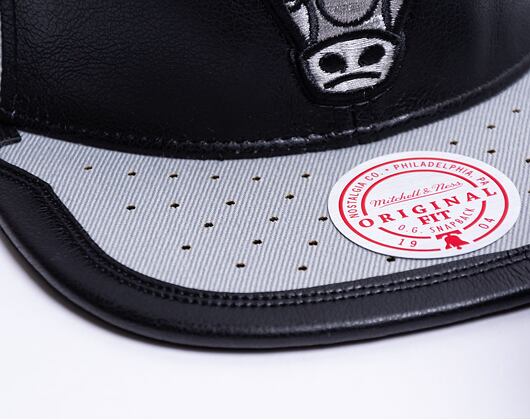 Kappe Mitchell & Ness - Day One Snapback - Chicago Bulls - Black-Grey