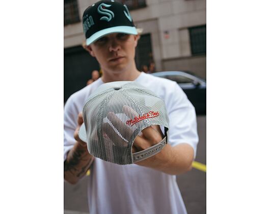 Kappe Mitchell & Ness - NBA Glow Up Trucker Chicago Bulls Grey