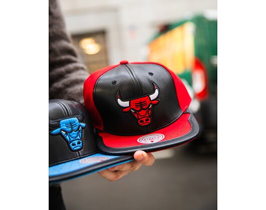 Kappe Mitchell & Ness - Day One Snapback - Chicago Bulls - Black-Red