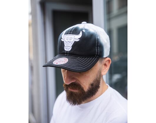 Kappe Mitchell & Ness - Dip Dye Pro Snapback - Chicago Bulls - Black