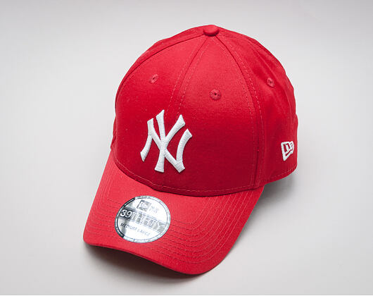 Kappe New Era - MLB Essential 39THIRTY - NY Yankees - Scarlet