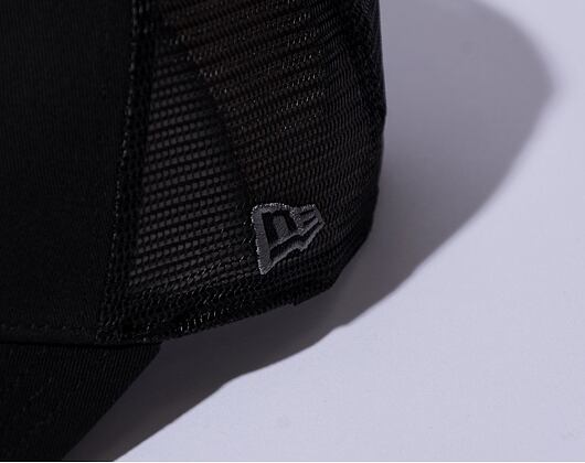 Kappe New Era - NBA Black on Black 9FORTY Trucker - LA Lakers - Black