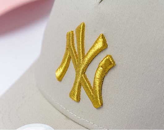 Damen Kappe New Era - 9FORTY Trucker Metallic - NY Yankees - Stone / Gold