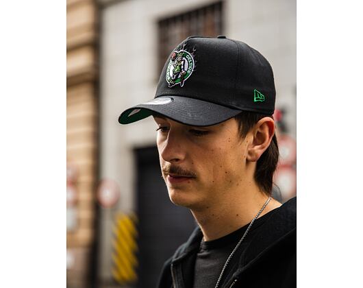 Kappe New Era - 9FORTY A-Frame NBA Flame Boston Celtics - Black