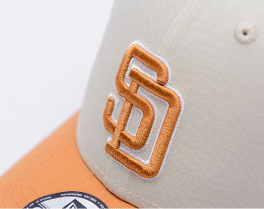 Kappe New Era - MLB World Series Patch 9FORTY - San Diego Padres - Cream / Ochre