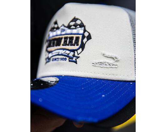 Kappe New Era - Motosport 9FORTY Trucker - Cream / Light Royal