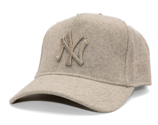 Kappe New Era - MLB Melton Wool 9FORTY A-Frame - NY Yankees - Stone