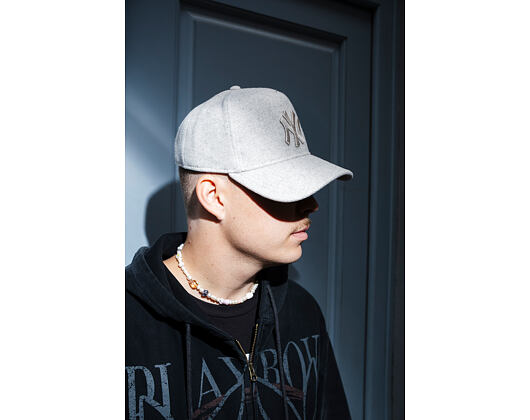 Kappe New Era - MLB Melton Wool 9FORTY A-Frame - NY Yankees - Stone