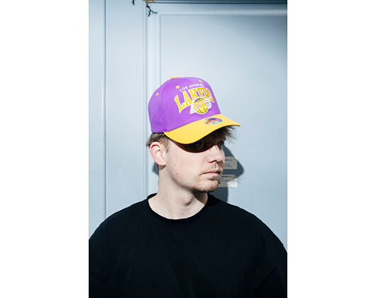 Kappe Mitchell & Ness - NBA Team Arch Snapback - Los Angeles Lakers - Purple / Yellow
