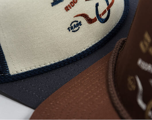 Kappe Brixton - Beekman C Np Mp Trucker Hat - Off White/Navy