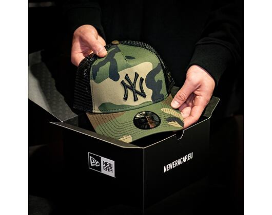 Kappe New Era - MLB Clean 9FORTY Trucker - NY Yankees - Woodland Camo / Black