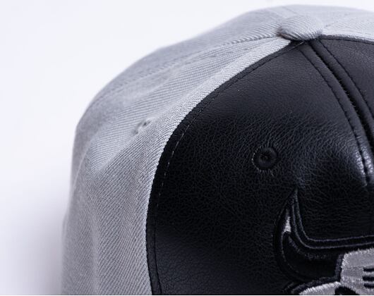 Kappe Mitchell & Ness - Day One Snapback - Chicago Bulls - Black-Grey