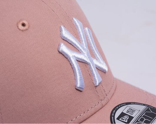 Kappe New Era - MLB Essential 9FORTY - NY Yankees - Pale Pink