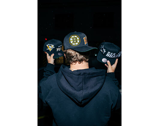 Kappe Mitchell & Ness - NHL Busted Pro - Boston Bruins - Black