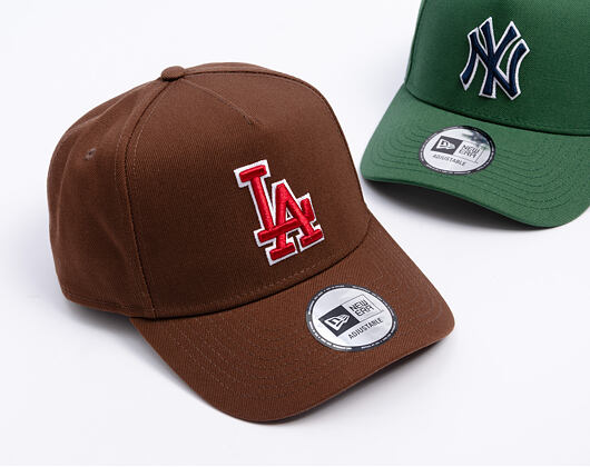 Kappe New Era - MLB Outline Script 9FORTY A-Frame - LA Dodgers - Chestnut Brown