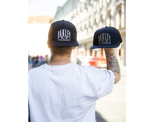 Kappe Oakley -  Fhr Trucker Hat - Pitch Black
