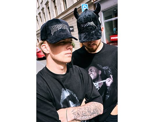 Kappe Reflection Luxury Horny Cap - Black Horns
