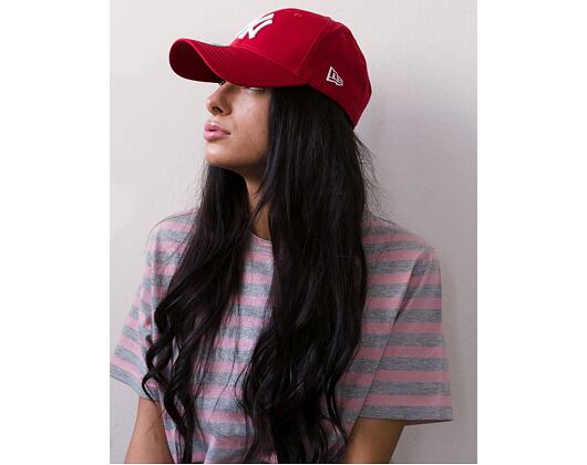 Kappe New Era - MLB Essential 9FORTY - NY Yankees - Scarlet / White