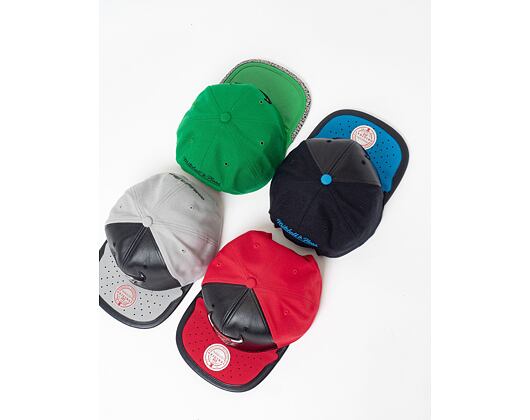 Kappe Mitchell & Ness - Day One Snapback - Chicago Bulls - Black-Grey