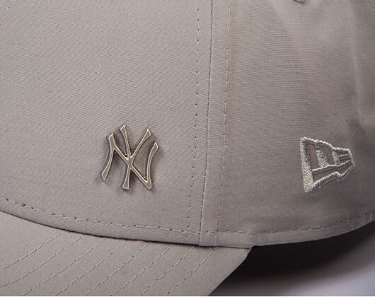 Kappe New Era 9FORTY Flawless Essential Logo - NY Yankees - Grey