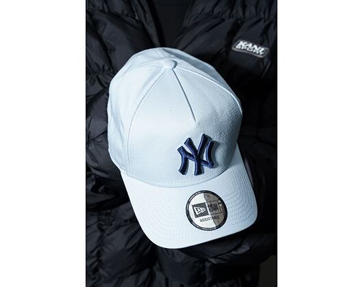 Kappe New Era - MLB Essential 9FORTY A-Frame - NY Yankees - Pastel Blue / Navy