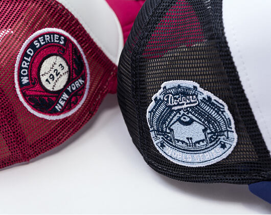 Kappe New Era - MLB World Series 9FORTY Trucker - NY Yankees - Cherry / White