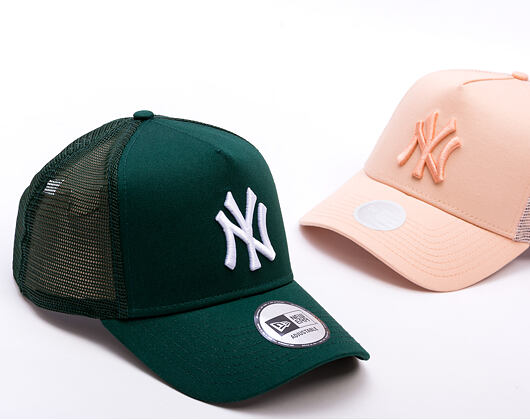 Kappe New Era - MLB League Essential 9FORTY Trucker - NY Yankees - Dark Green / White