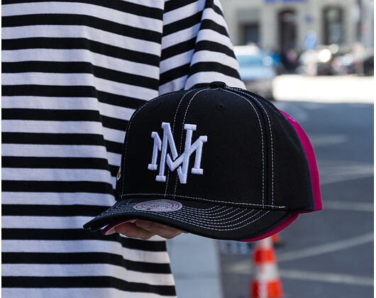 Kappe Mitchell & Ness  - Branded Baseline -Pro Crown Snapback - Black