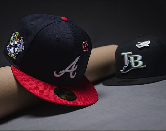 Kappe New Era - MLB IMAGE DROP Cooperstown Icon 59FIFTY - Atlanta Braves - Navy / Scarlet