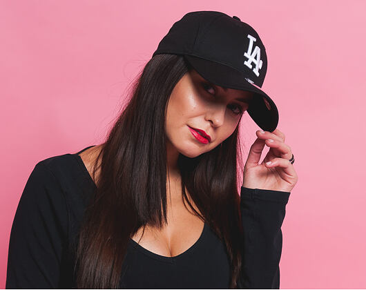 Kappe New Era 39THIRTY MLB League Essential - LA Dodgers - Black / White