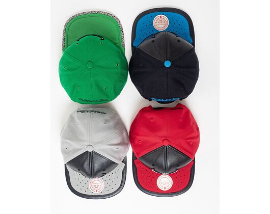 Kappe Mitchell & Ness - Day One Snapback - Chicago Bulls - Black-Royal