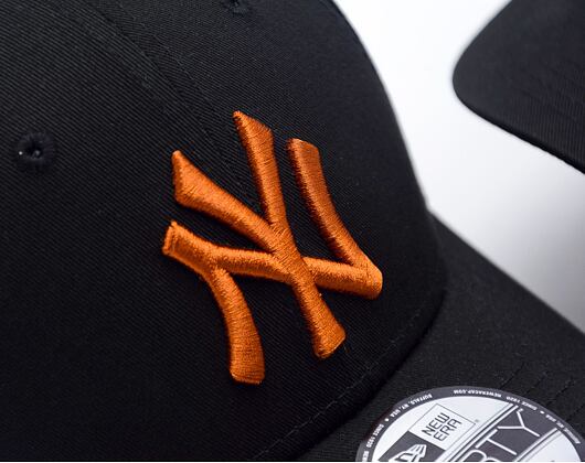 Kappe New Era - 9FORTY MLB League Essential - NY Yankees - Black / Brown