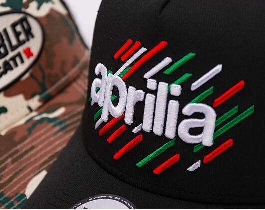 Kappe New Era - PIAGGIO Print 9FORTY Trucker - Black