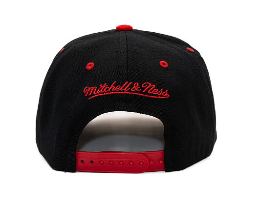 Kappe Mitchell & Ness - NBA Team Arch Snapback - Chicago Bulls - Black / Red