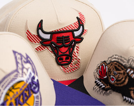 Kappe Mitchell & Ness - Off Tilted - NBA - Chicago Bulls - Off White