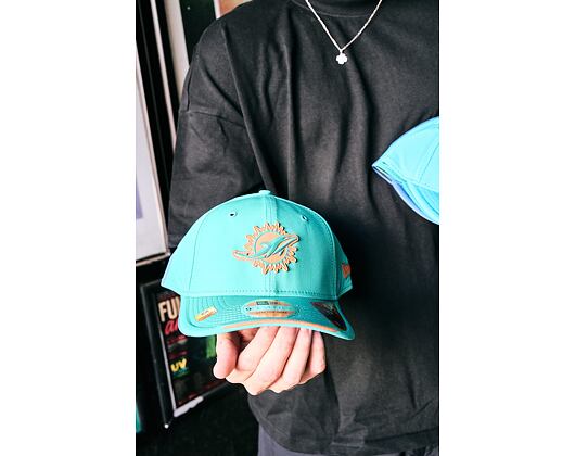 Kappe New Era - NFL 2026 Sideline 9SEVENTY Stretch-Snap - Miami Dolphins - Team Color