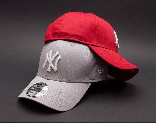 Kappe New Era - MLB Essential 39THIRTY - NY Yankees - Grey / White
