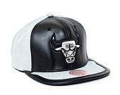 Kappe Mitchell & Ness - Day One Snapback - Chicago Bulls - Black-Grey