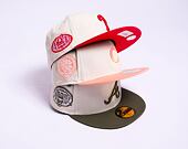 Kappe New Era 59FIFTY MLB White Crown Chicago Cubs Cooperstown Off White / Peach