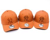 Kappe New Era - 9FORTY MLB League Essential - NY Yankees - Brown