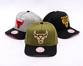 Kappe Mitchell & Ness - NBA Core Iv Pro  Bulls - Chicago Bulls - OLIVE-BLACK