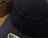 Kappe Oakley - Bark Embossed Hat - Pitch Black/Flame Red