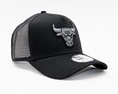 Kappe New Era - NBA Black on Black 9FORTY Trucker - Chicago Bulls - Black