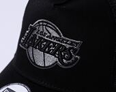 Kappe New Era - NBA Black on Black 9FORTY Trucker - LA Lakers - Black