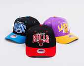Kappe Mitchell & Ness - NBA Team Arch Snapback - Chicago Bulls - Black / Red